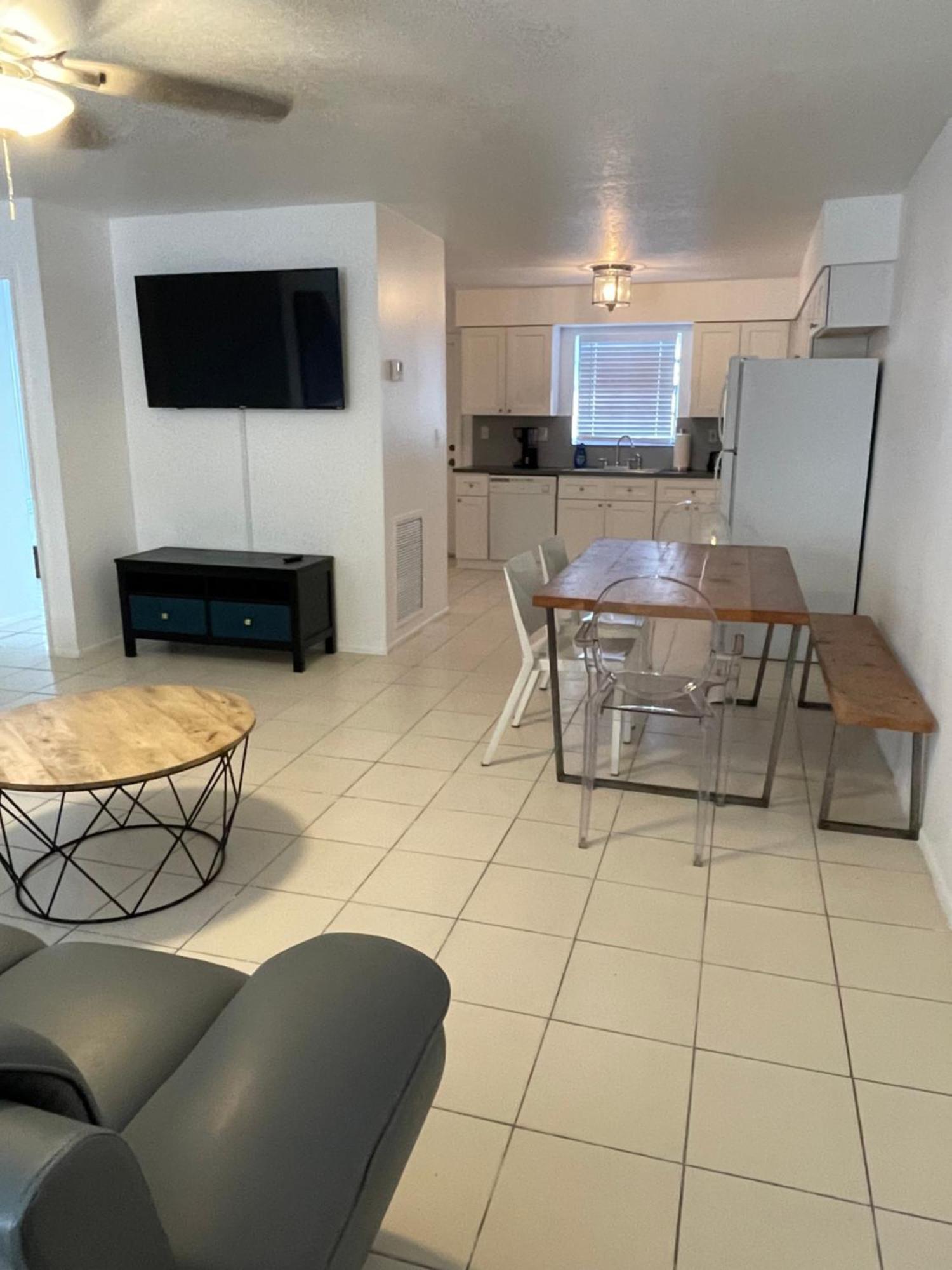 Cozy Downtown Apartments On Water 포트 로더데일 외부 사진